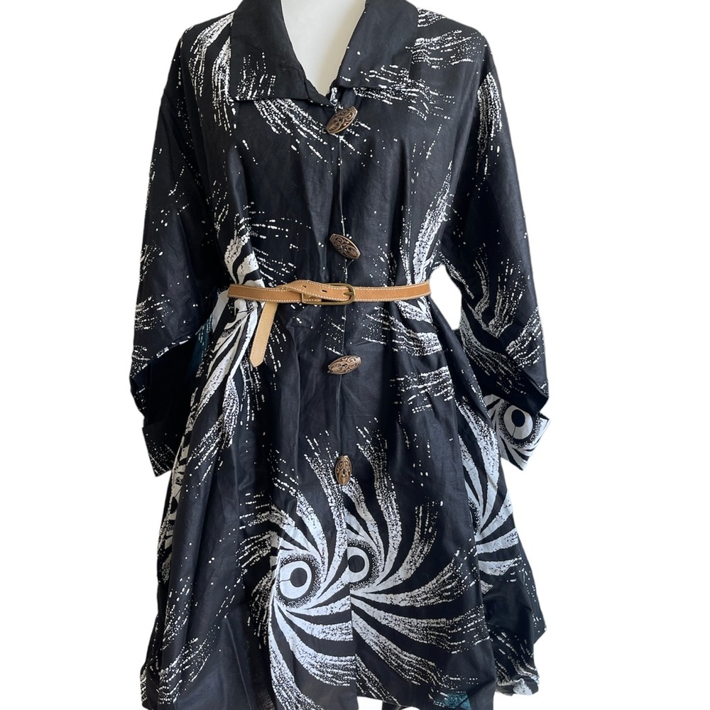 NWOT💜Black and white print dress